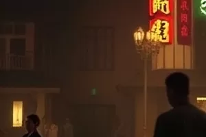 《弦上时光》琴房特写剧照，琴弦与谱架